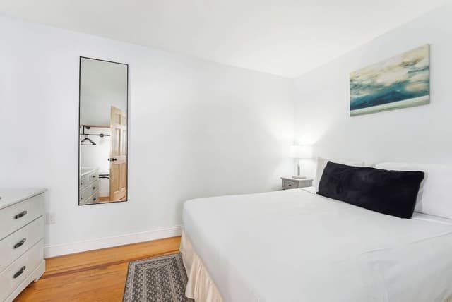 Cottage Apartment, 2 Bedrooms (Check-In Age 25)