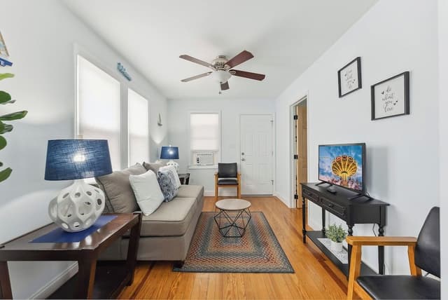 Cottage Apartment, 2 Bedrooms (Check-In Age 25)