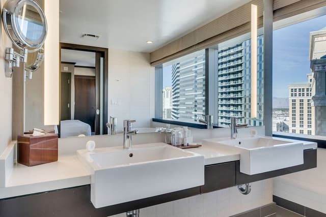 Executive Corner 1BR