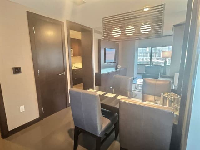 Executive Corner Suite Lower - 1BR