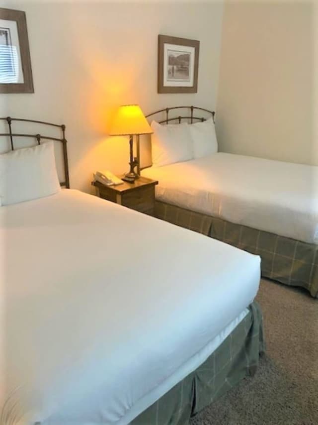 Executive Cabin, 2 Bedrooms, Kitchen