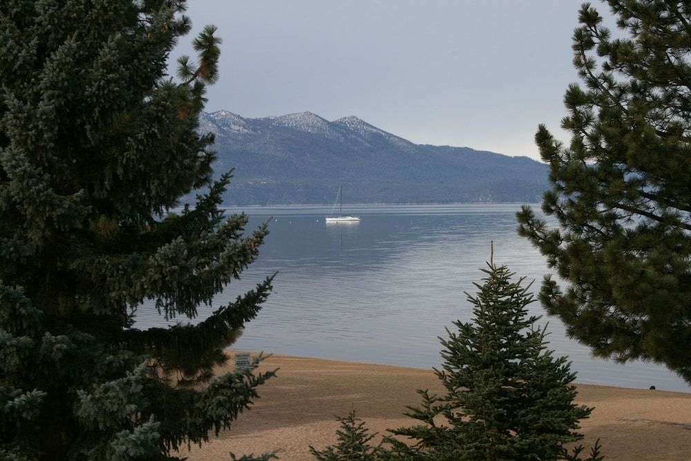 TAHOE BEACH AND SKI2