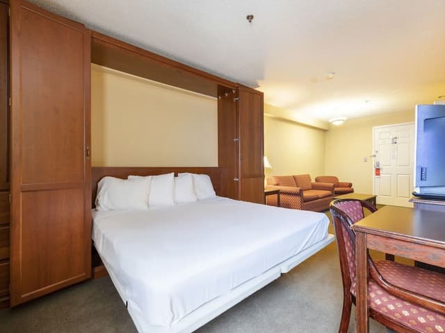 Deluxe Suite, Multiple Beds, Non Smoking