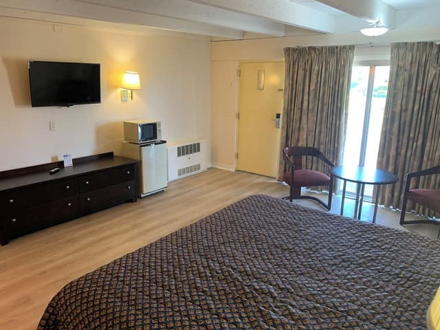 Room, 1 King Bed, Non Smoking