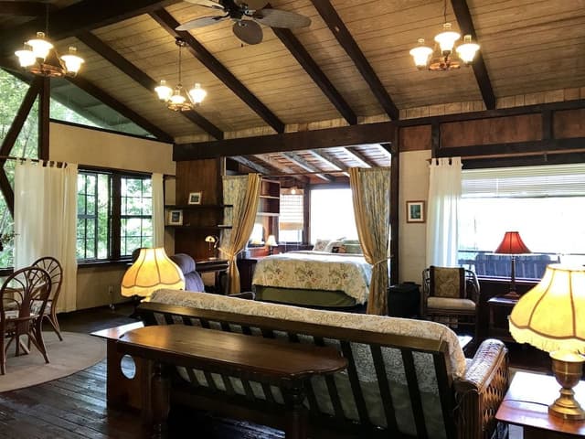 Family Double Room, Multiple Beds (Banyan Cotttage)