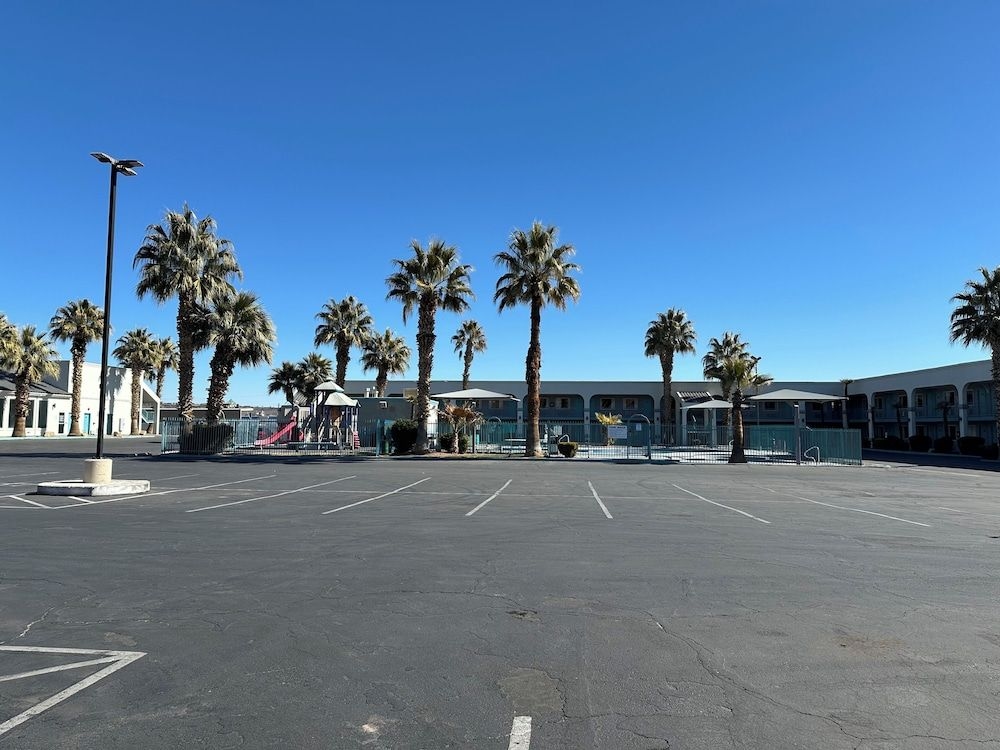 St. George Inn & Suites3