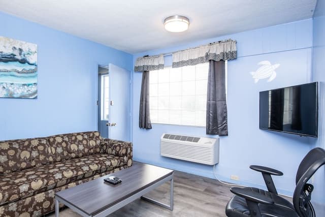 Standard Suite, 2 Bedrooms (Kitchenware not included)