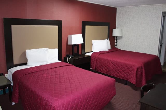 Standard Double Room, 2 Double Beds (Smoking)