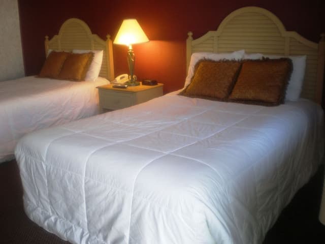 Standard Double Room, 2 Double Beds (Smoking)
