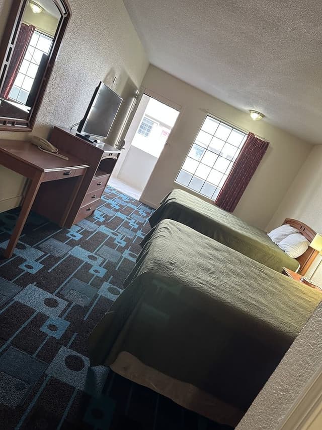 Room, 2 Queen Beds, Smoking