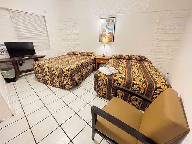 Standard Room, 2 Double Beds