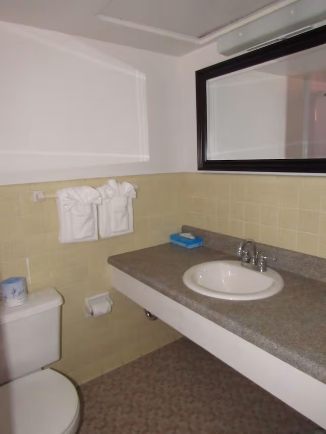 Standard Room, 2 Double Beds, Partial Ocean View
