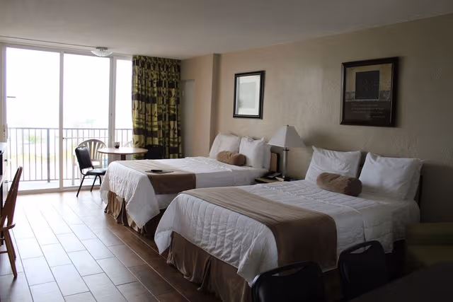 2 Double Beds, Oceanfront