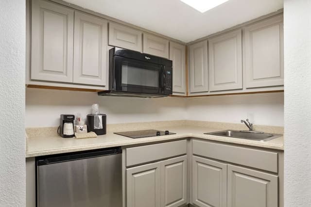 Suite, Multiple Beds, Non Smoking, Kitchenette (Street View)