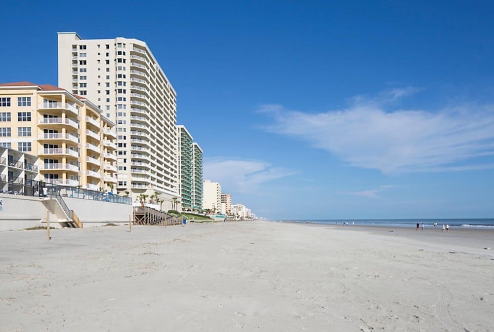 Dolphin Beach Club3