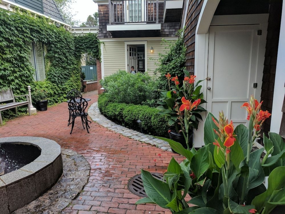 Pelham Court Hotel1