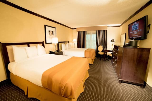 Standard Room (2 Double Beds)