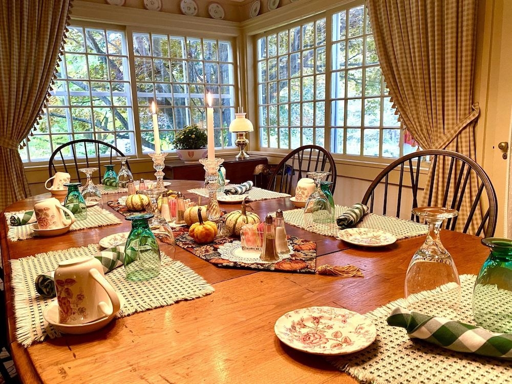 Stockbridge Country Inn3