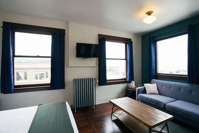 Superior Room (Standard River View)