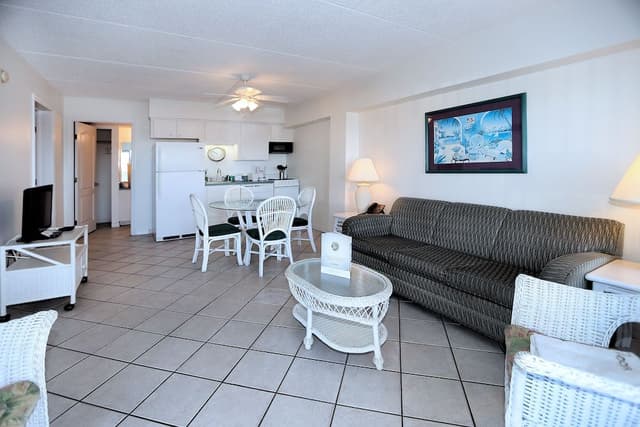 Suite, 2 Bedrooms (Maximum Occupancy of 6)