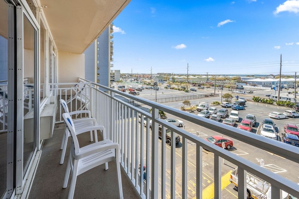 Carousel Resort Hotel & Condominiums0