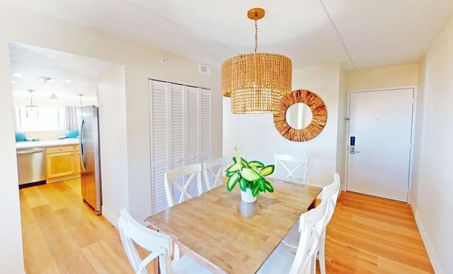 Family Condo, 2 Bedrooms, Oceanfront (Corner Balcony)