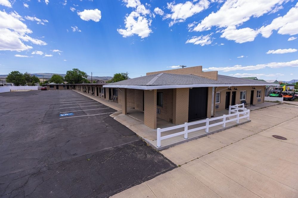 BRYCEWAY MOTEL4