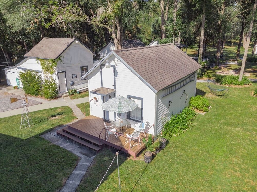 Alling House Bed and Breakfast0