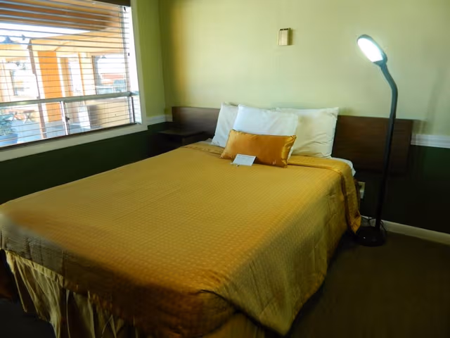 Economy Single Room, 1 Queen Bed, Ground Floor