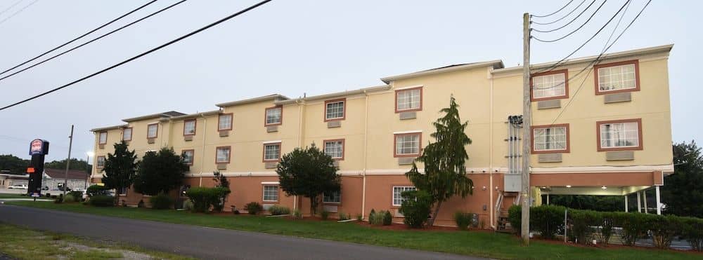 Howard Johnson Inn and Suites - Absecon Howard Johnson Inn and Suites - Absecon