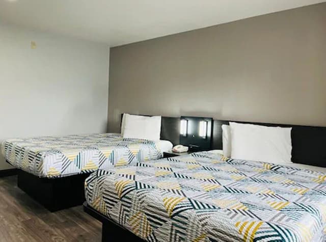 Deluxe Room, 2 Queen Beds, Non Smoking, Refrigerator