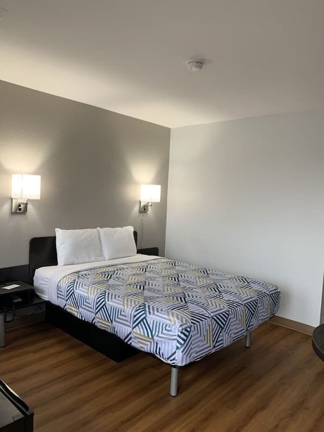 Standard Room, 1 Queen Bed, Non Smoking