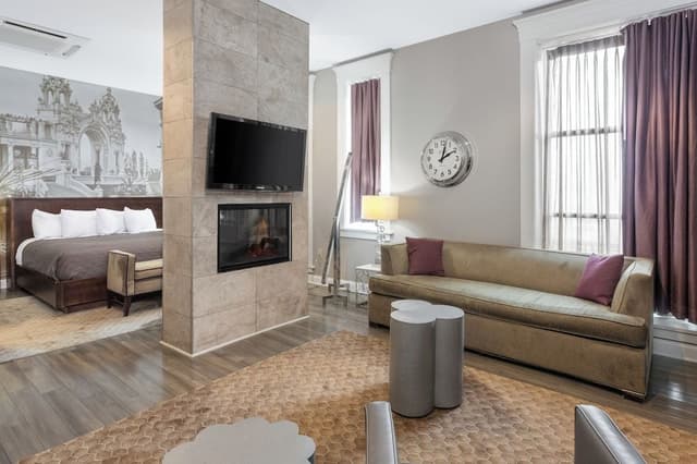 Suite, 1 King Bed, Non Smoking