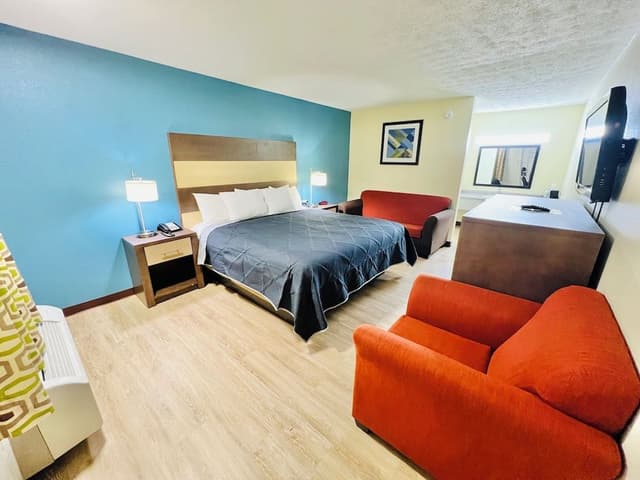 Standard Room, 1 King Bed, Non Smoking