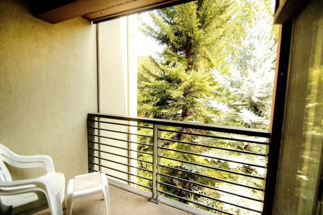 Condo, 2 Bedrooms