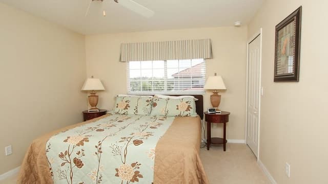 Family Townhome, Private Pool, Garden Area