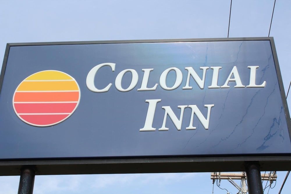 Colonial Inn Franklin2