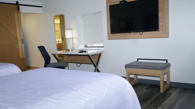 Deluxe Room, 2 Queen Beds, Park View