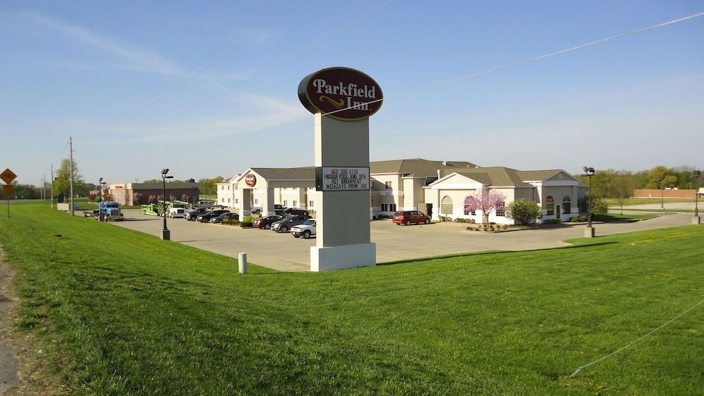 พาร์คฟีลด์ อินน์ คลินตัน (Parkfield Inn Clinton)0