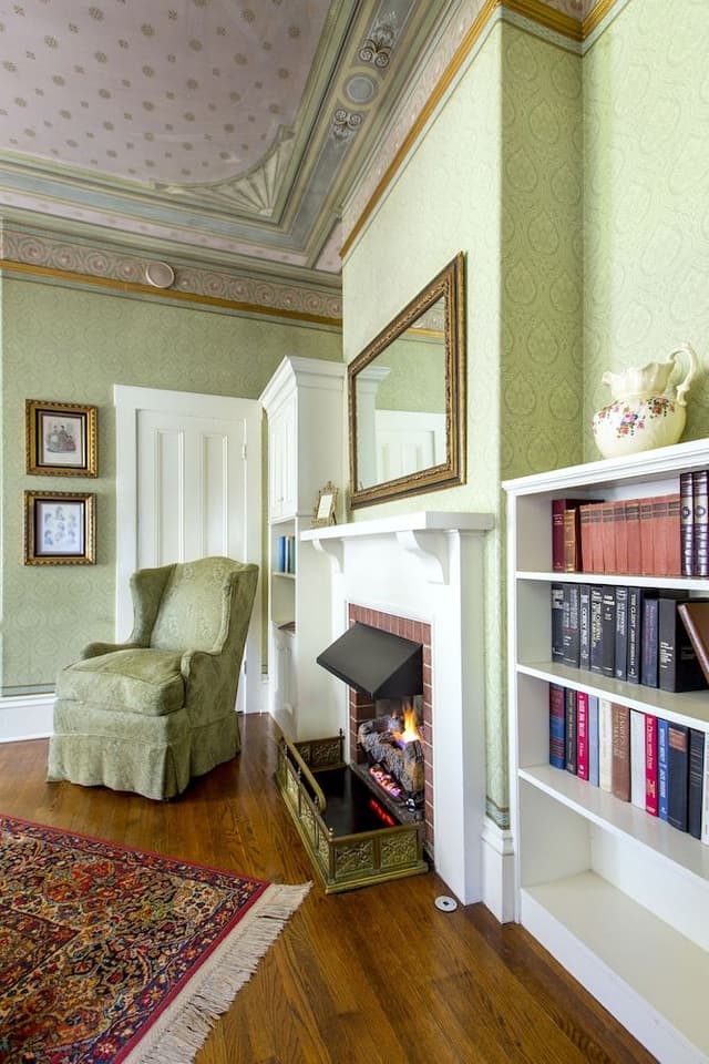 Superior Room, 1 King Bed, Fireplace (Parlor)