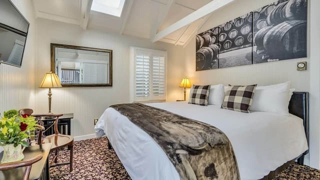 Comfort Cottage, 1 King Bed (Calistoga Garden)