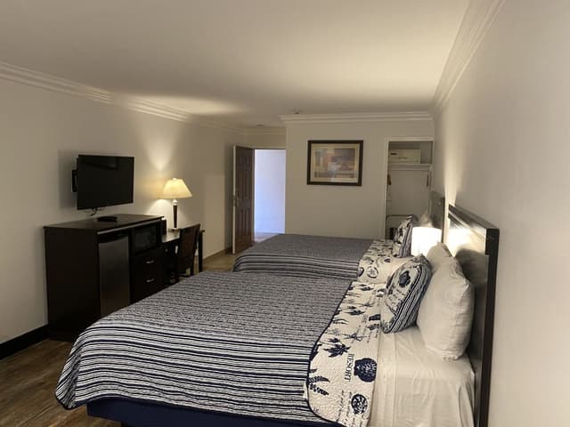 Economy Room, 2 Queen Beds, Refrigerator & Microwave
