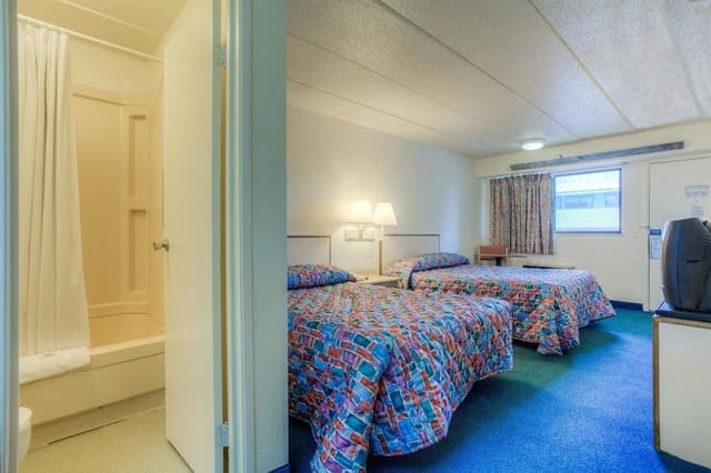 Standard Room, 2 Double Beds, Non Smoking
