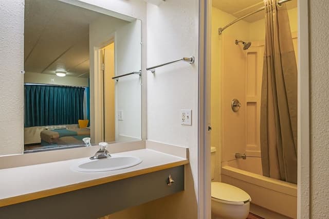 Standard Room, 1 Queen Bed, Non Smoking