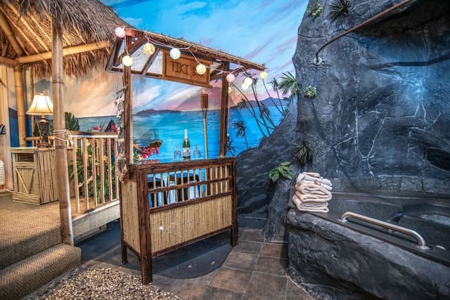 Room (Hawaiian Hideaway)