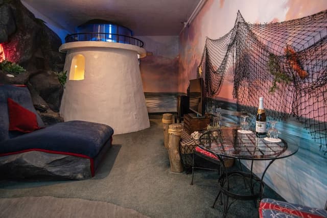 Room (Lighthouse)