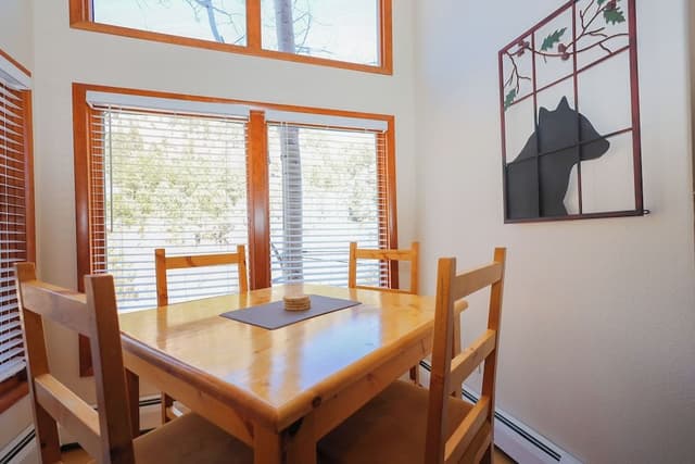 Suite, 1 King Bed (1 Bedroom Kitchenette )