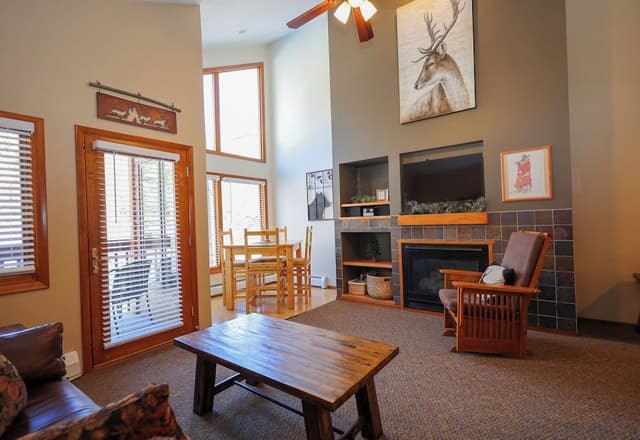 Suite, 1 King Bed (1 Bedroom Kitchenette )