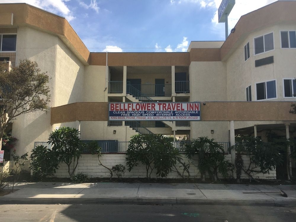 Bellflower Travel Inn3