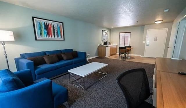 Pet Friendly- Monarch One bedroom suite
